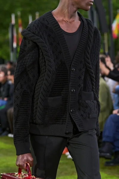 Look 38